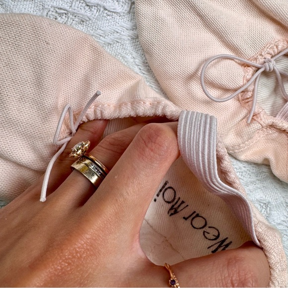 3 pairs of convertible ballet tights and ballet slippers - Picture 3 of 4